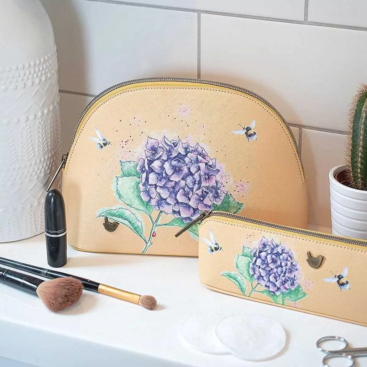 Cosmetic Bags>Wrendale Designs Hydrangea' Bee Medium Cosmetic Bag